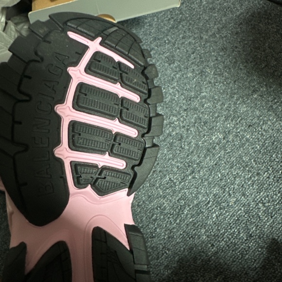 Balenciaga Track Sandals - Picture 2 of 3